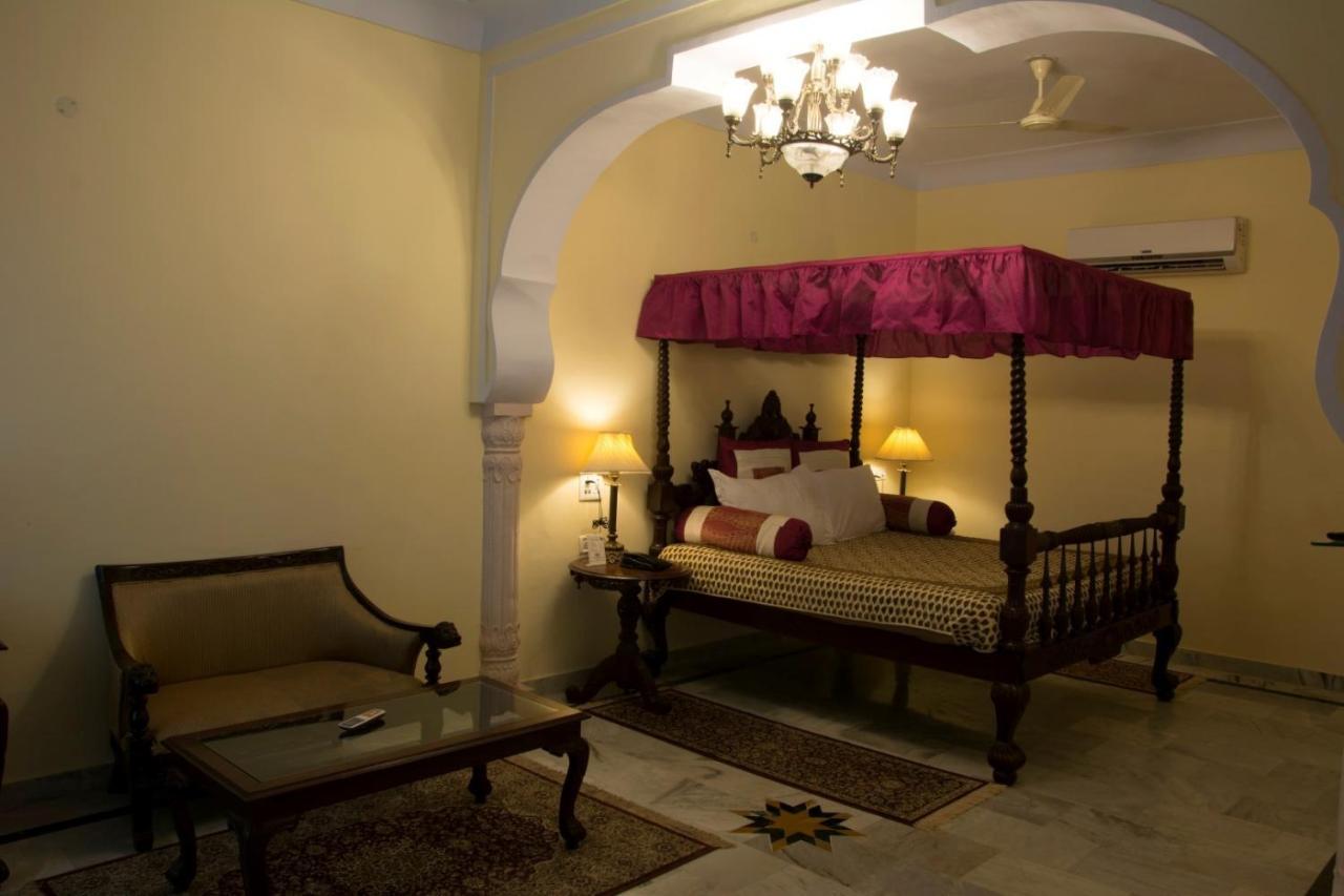 V Resorts Rajmahal Orchha Exterior foto